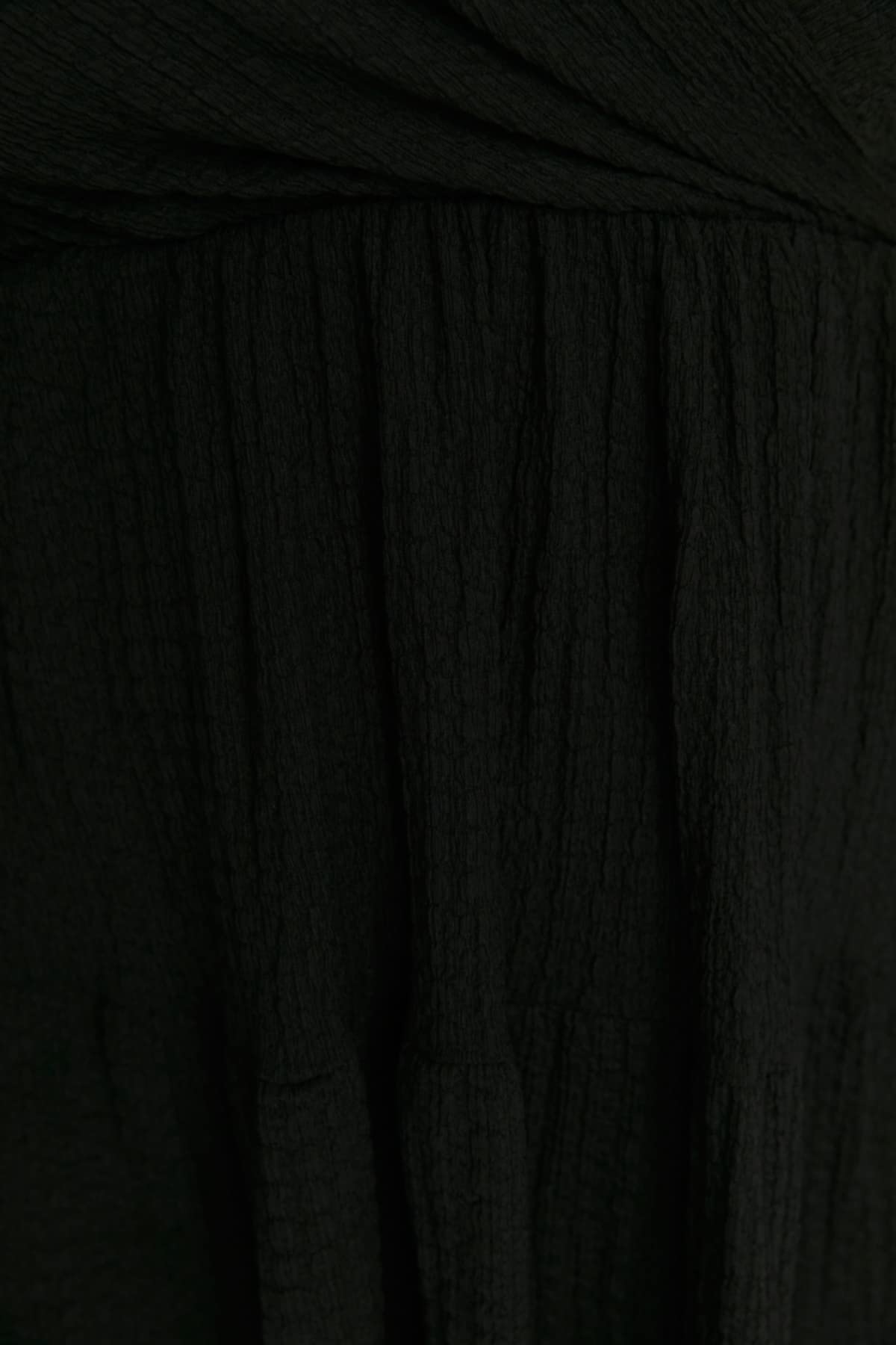 Vestido corto escote cruzado