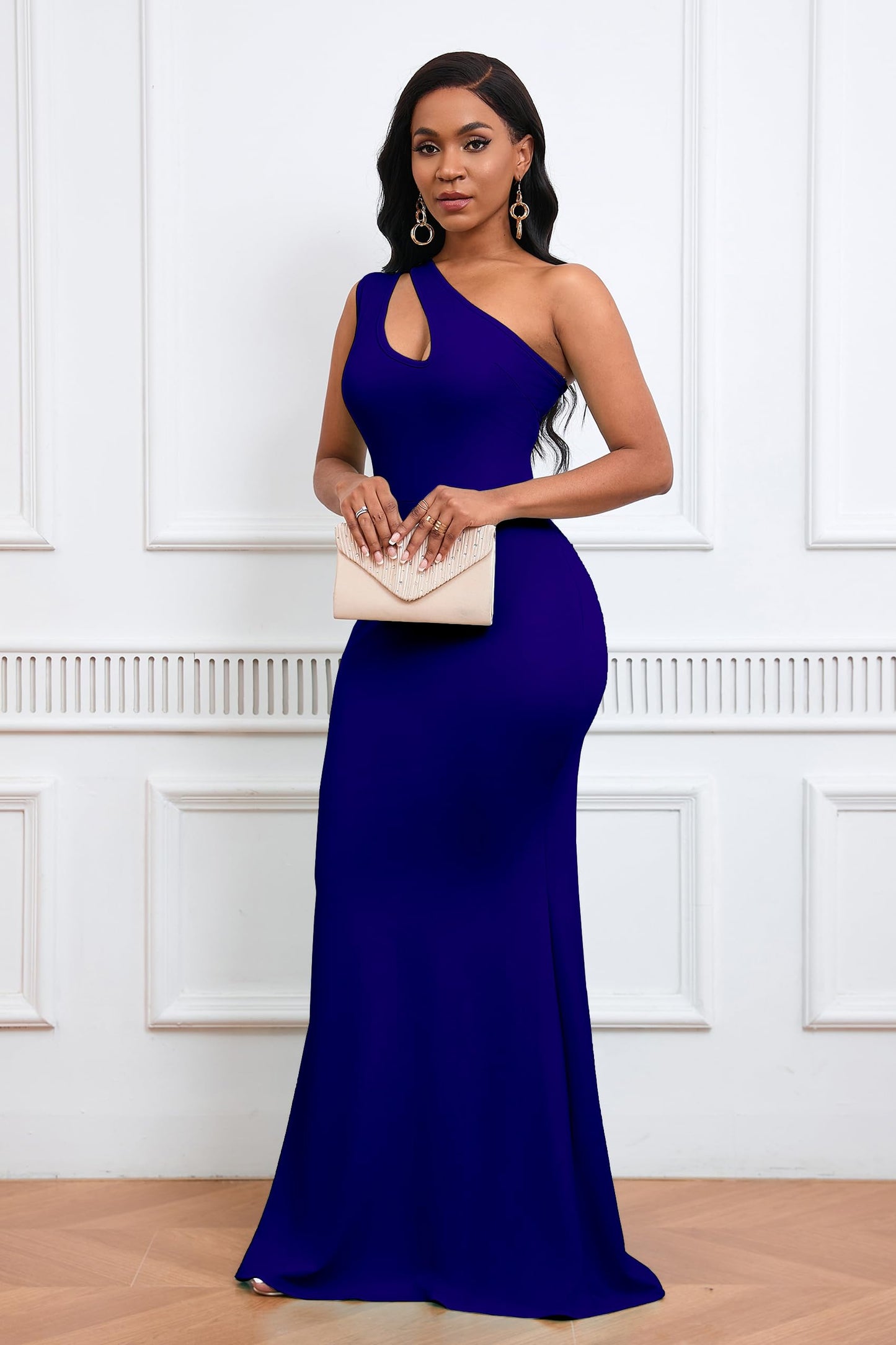 Vestido entallado sin mangas con cuello oblicuo,Talla regular